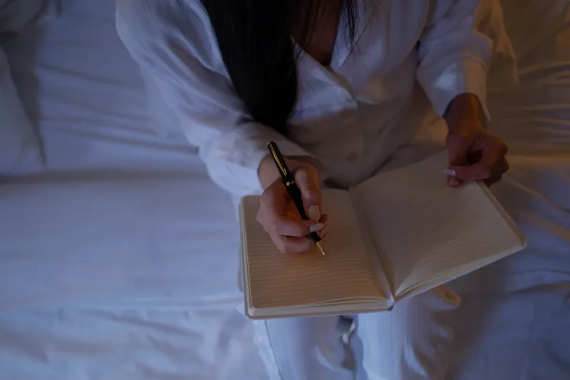 Your Brain at 3 AM Is Basically a Genius Who Refuses to Work Normal Hours