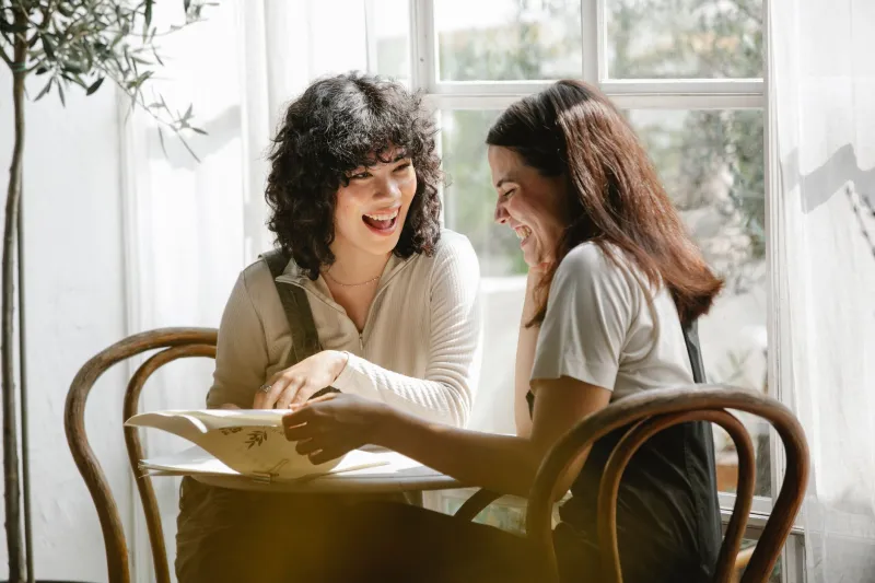 Midnight Sparks: Why the Best Creative Ideas Are Born in Conversations That Have No Business Happening